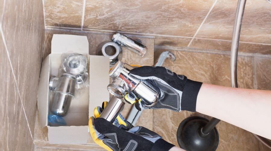 Professional gutter cleaning in Ben Lomond, AR